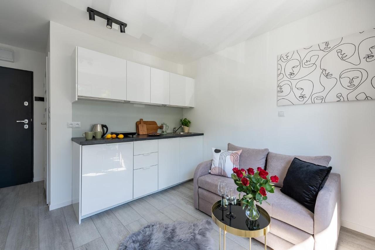 Batorego 220: Central Apartment near Metro and National Library Warsaw Exterior photo